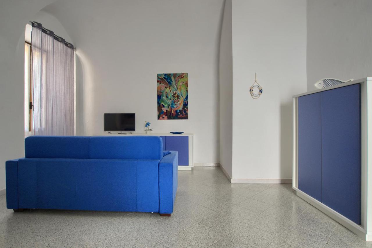 Casa A 2 Passi Dal Mare Con Patio Privato Villa อิมเปรีอา ภายนอก รูปภาพ